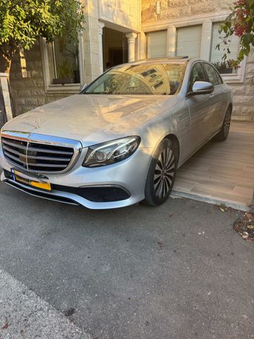 מודעת רכב מרצדס-בנץ E-class