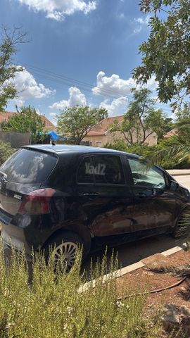 טויוטה יאריס
