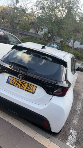 טויוטה יאריס