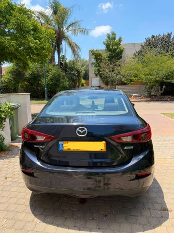 מאזדה 3