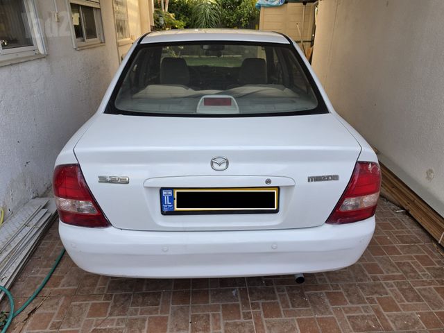 מאזדה 323