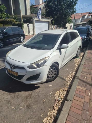 יונדאי i30
