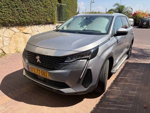פיג'ו 5008