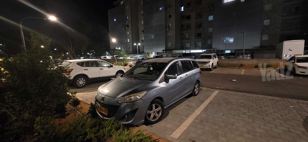 מודעת רכב מאזדה 5