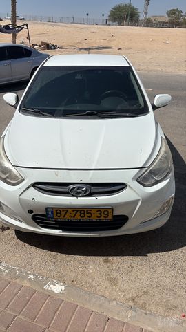 יונדאי אקסנט i25