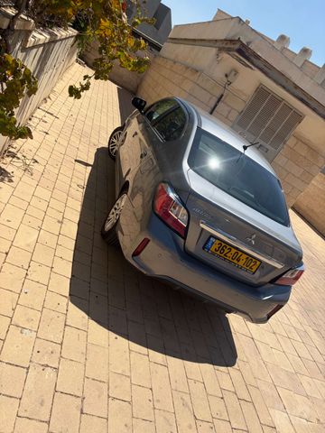 מודעת רכב מיצובישי אטראז'