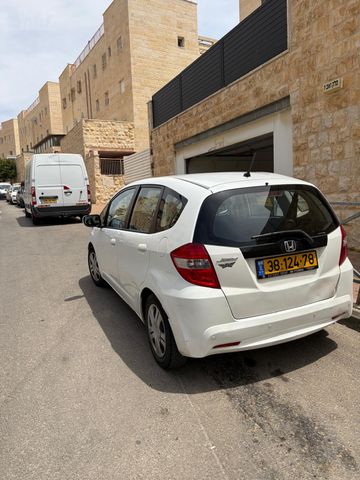 מודעת רכב הונדה ג'אז