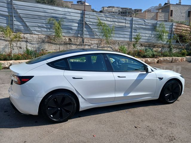 טסלה מודל 3