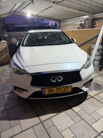 מודעת רכב אינפיניטי Q30