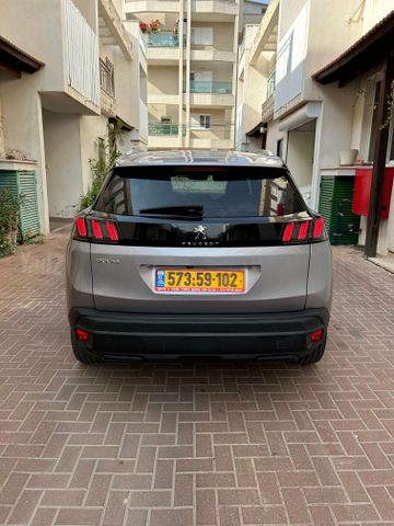 פיג'ו 3008