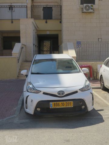 מודעת רכב טויוטה פריוס פלוס