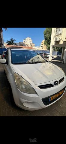 מודעת רכב יונדאי i20
