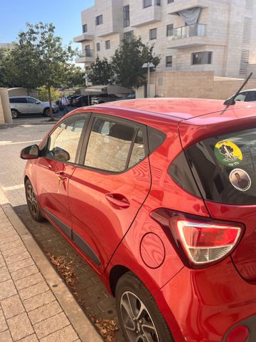 יונדאי i10