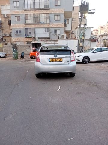 טויוטה פריוס