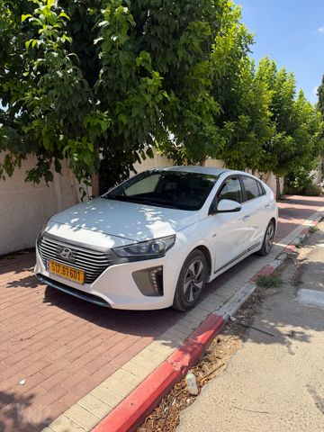 יונדאי איוניק