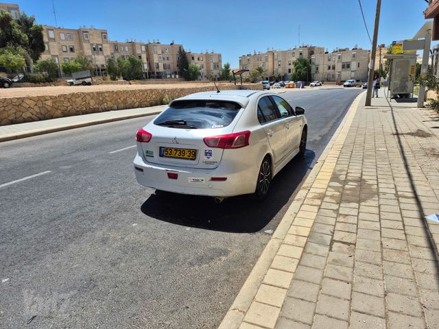 מיצובישי לנסר