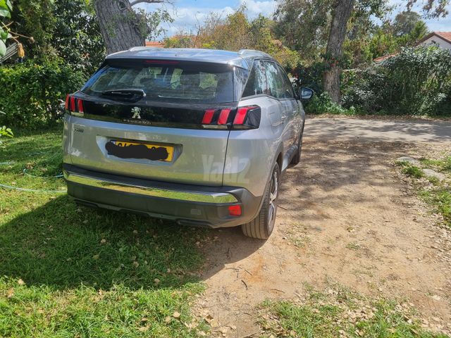 פיג'ו 3008