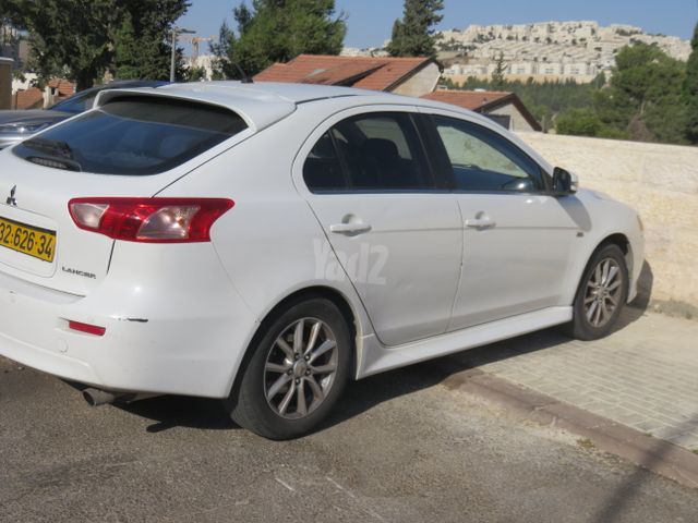 מודעת רכב מיצובישי לנסר