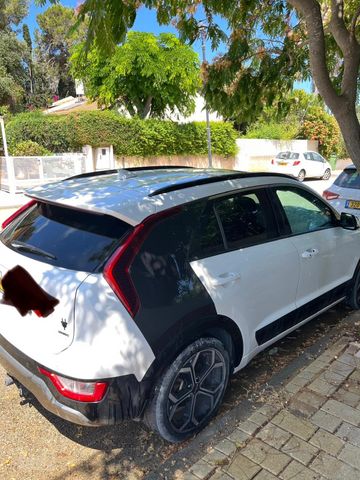 קיה נירו