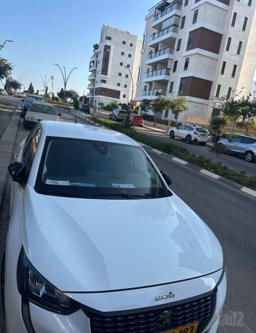 פיג'ו 208