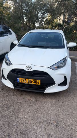 טויוטה יאריס