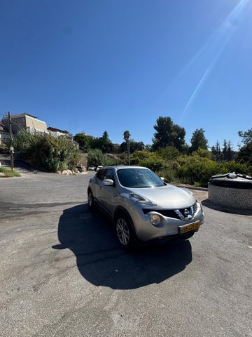 ניסאן ג'וק