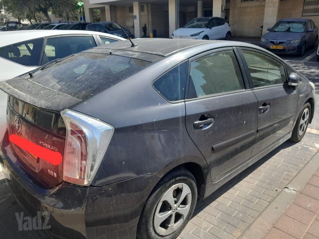 טויוטה פריוס