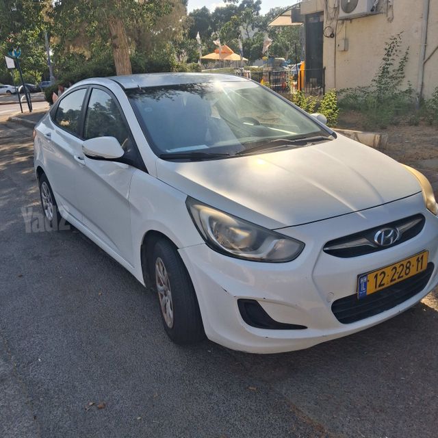 יונדאי אקסנט i25