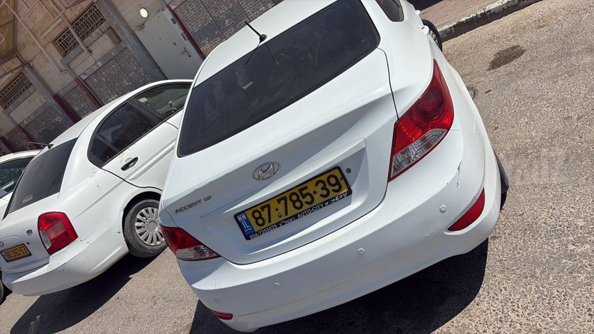 יונדאי אקסנט i25