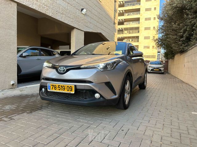 טויוטה C-HR