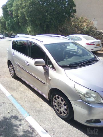 מודעת רכב טויוטה ורסו