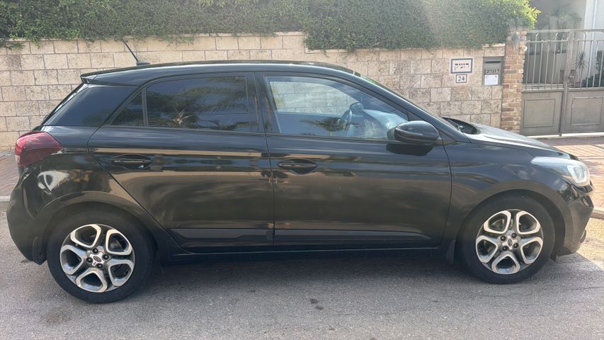 יונדאי i20