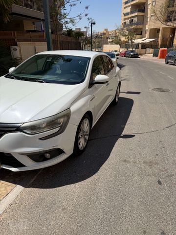 רנו מגאן