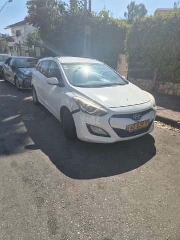 יונדאי i30