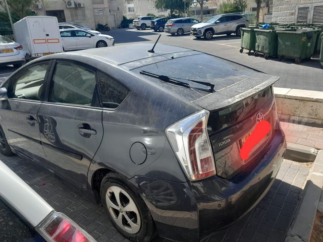 מודעת רכב טויוטה פריוס