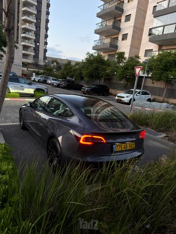 טסלה מודל 3