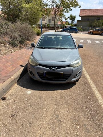 מודעת רכב יונדאי i20