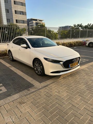 מאזדה 3