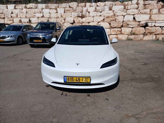 מודעת רכב טסלה מודל 3