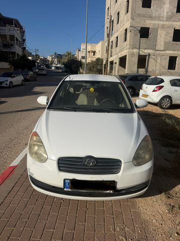 יונדאי אקסנט i25