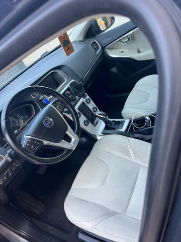 וולוו V40