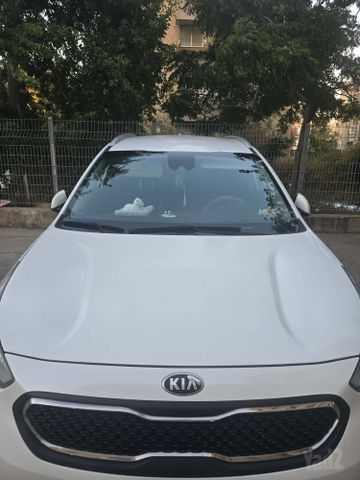 קיה נירו