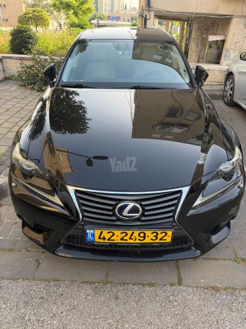 מודעת רכב לקסוס IS