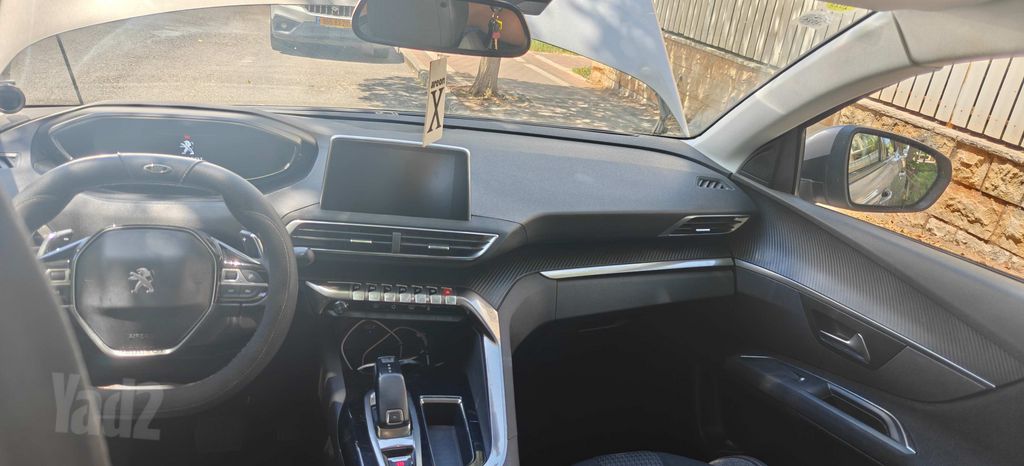 פיג'ו 3008