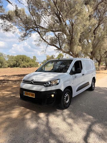 מודעת רכב סיטרואן ברלינגו