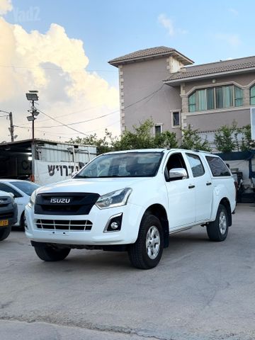 איסוזו די-מקס