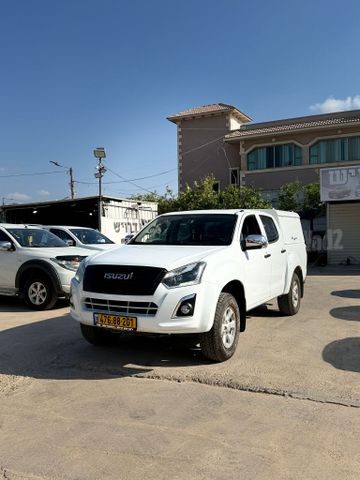 איסוזו די-מקס