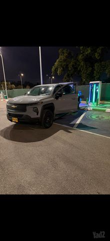 מודעת רכב שברולט סילברדו EV