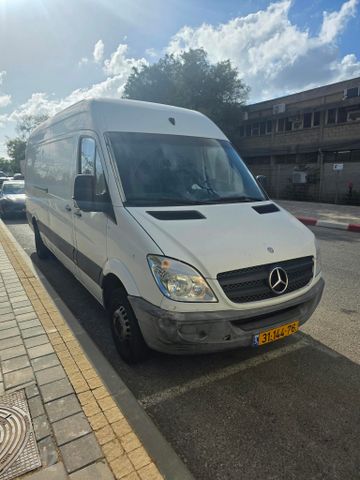 מודעת רכב מרצדס-בנץ ספרינטר