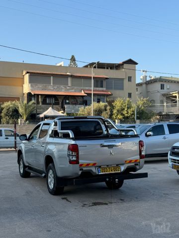 מיצובישי טרייטון / L200